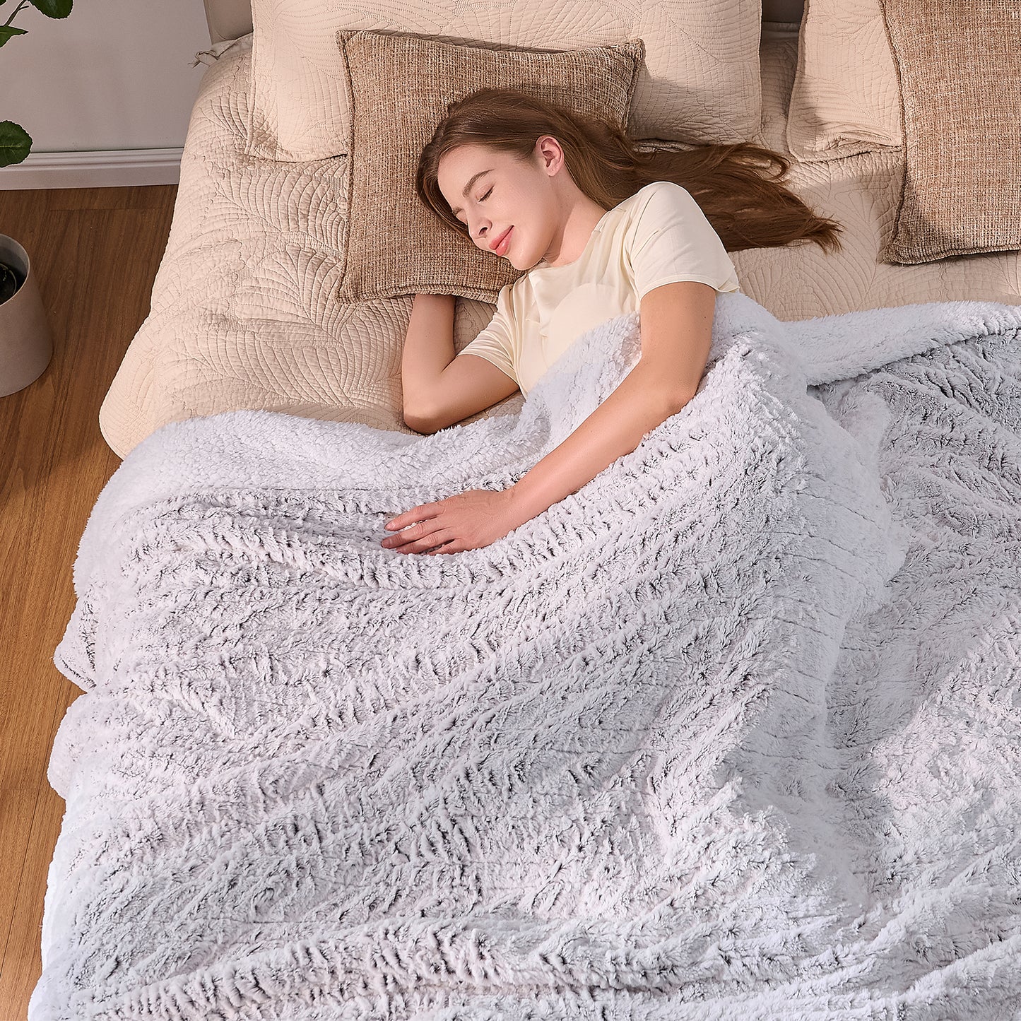 Ocuuziisu 62" × 84" Electric Heated Blanket — 9 Heat Levels, 1–10H Timer, Fast Heating Electric Blanket, Machine Washable — Brushed White