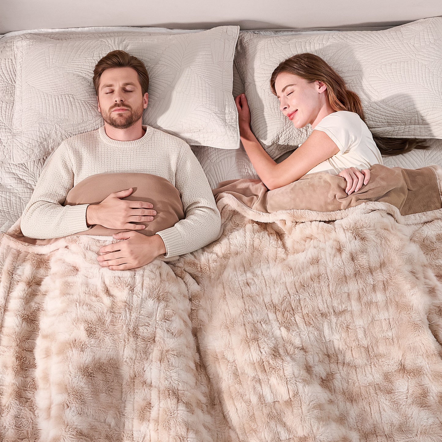 Ocuuziisu 90" × 100" Electric Blanket, King Size Heated Blanket, Brushed Faux Fur & Flannel, 9 Heat Levels, 1–10H Timer, Camel